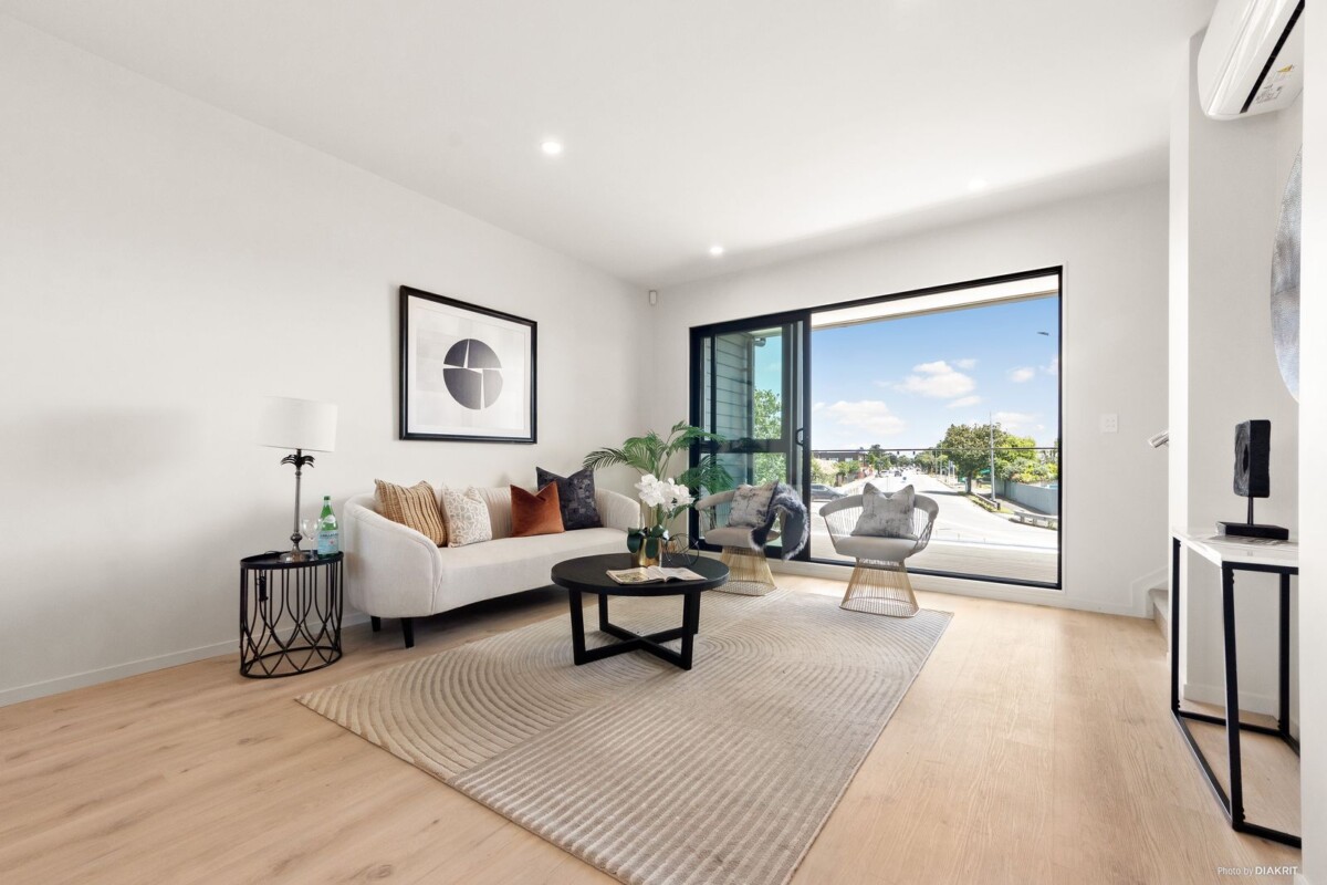 2-Beddy Lock-Up & Leave Apartments, 2/130 Rosebank Road, Avondale, Auckland