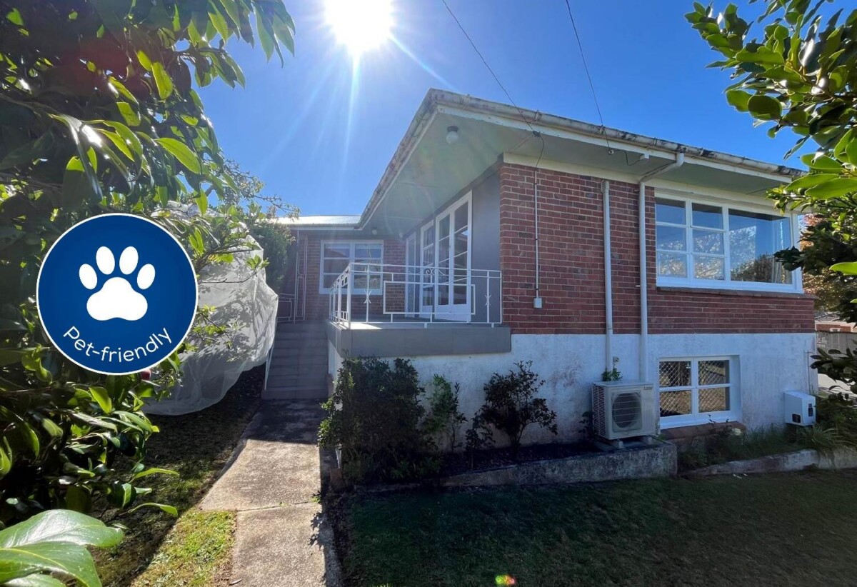 For rent, Pets negotiable, 4 bedrooms house, available now, 75A Namata Road, One Tree Hill, Auckland
