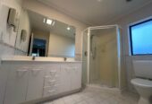 For rent, Short-term only, 5 beds 2 baths house, available 10th December, 18 Montecito Place, Golflands, Auckland