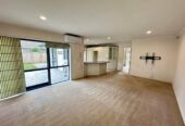 For rent, Short-term only, 5 beds 2 baths house, available 10th December, 18 Montecito Place, Golflands, Auckland