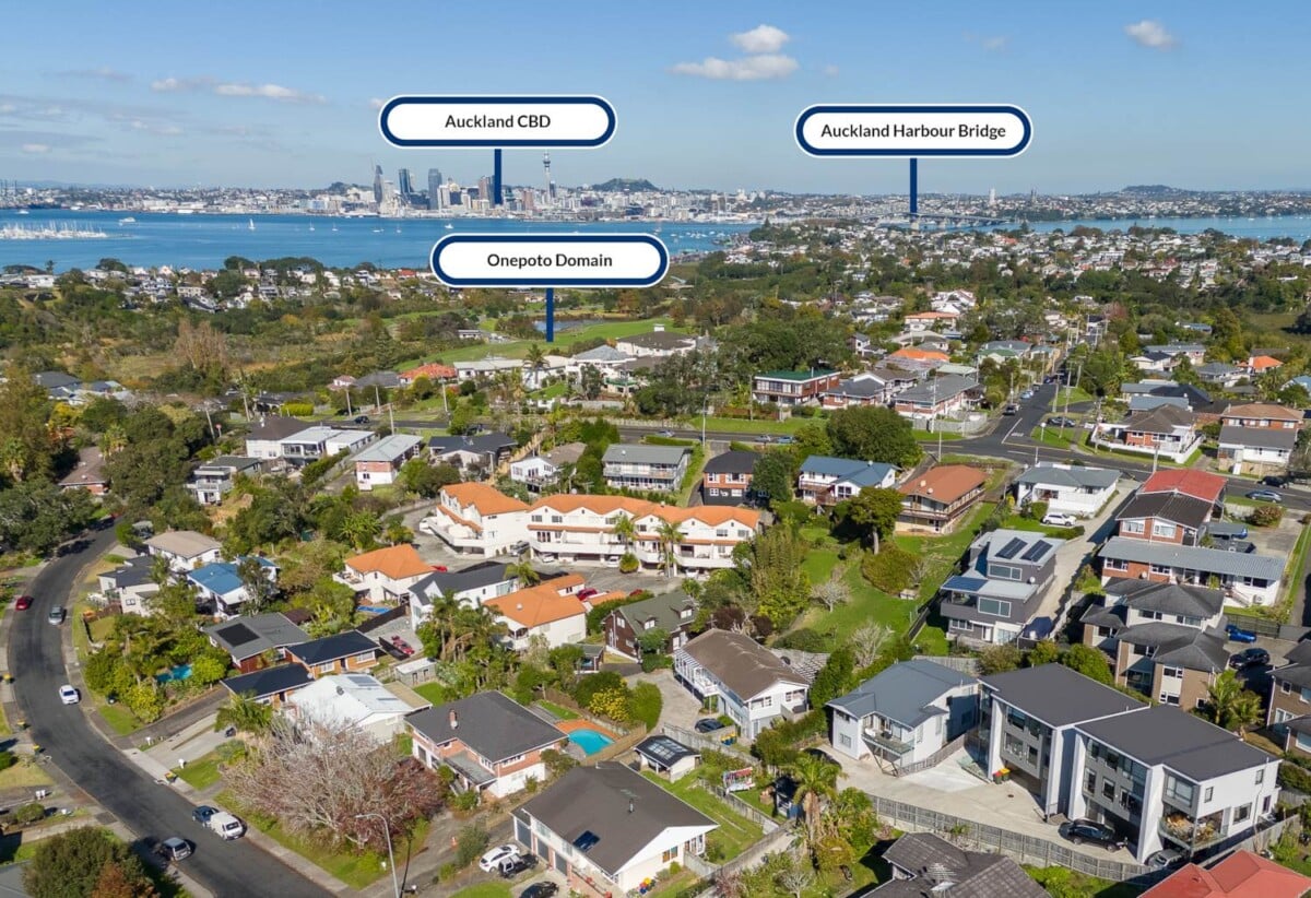 8B Deuxberry Avenue, Northcote, Auckland