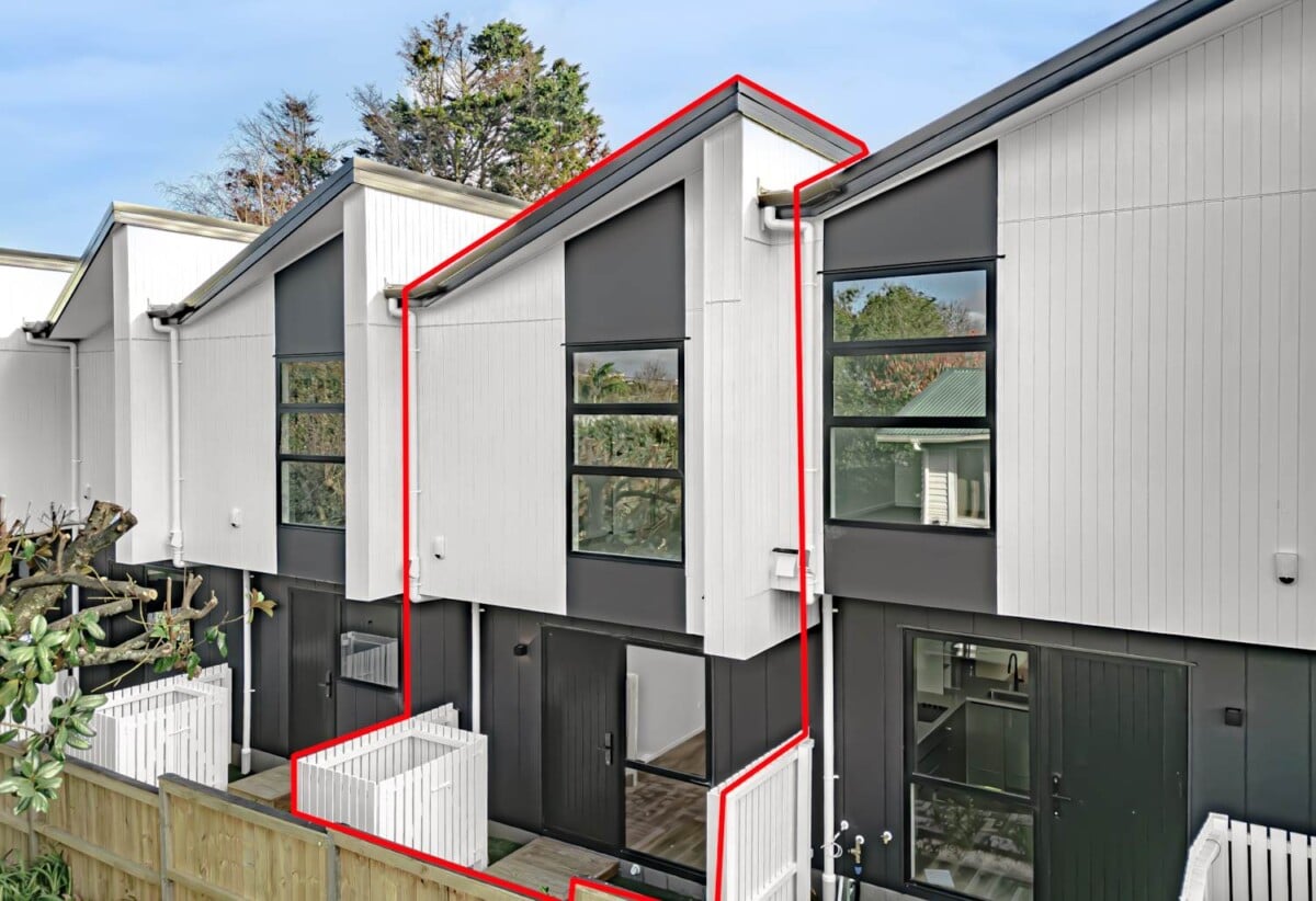 2 Bedrooms + Big Study – Central Mt Wellington, 10E Keate Place, Mt Wellington, Auckland