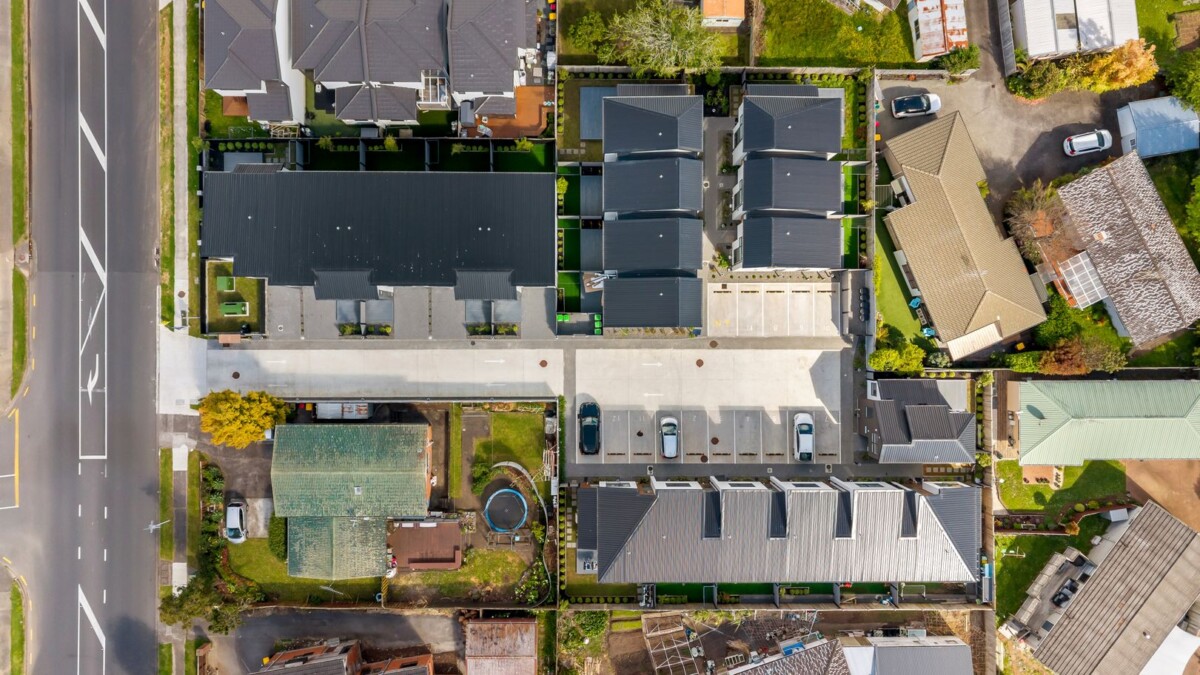 Brand-new, freehold 3 bedrooms plus study room home, Everything’s right at your doorstep, 16/85 Cascades Road, Pakuranga Heights, Auckland