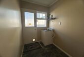 For rent, 3 bedrooms 1 bathroom house, 5 Maroubra Place, Botany Downs, Auckland, available now