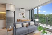 Pet-friendly upon Body Corporate approval, freehold 1 bed 1 study 1 car park apartment, 304/27 Union Street, City Centre, Auckland