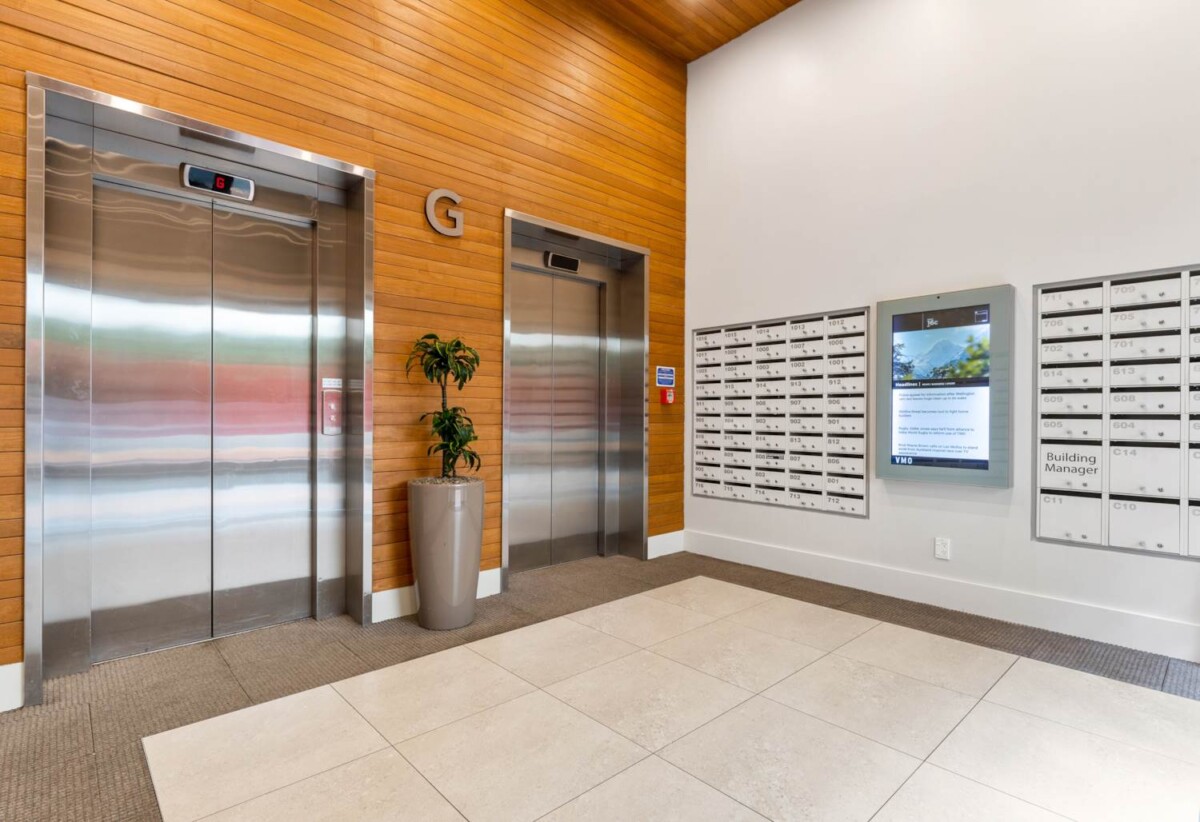 Pet-friendly upon Body Corporate approval, freehold 1 bed 1 study 1 car park apartment, 304/27 Union Street, City Centre, Auckland