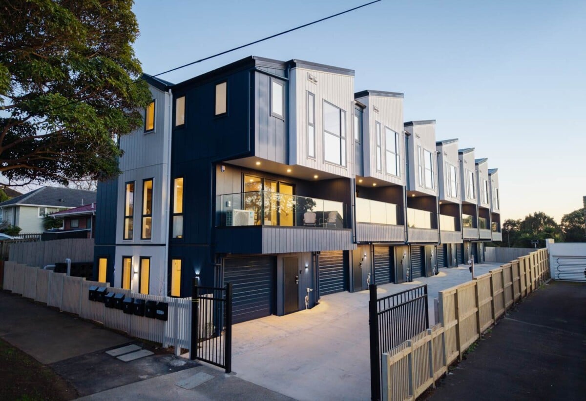 Affordable Luxury With Views, Lot 8/182 Tripoli Road, Pt England, Auckland