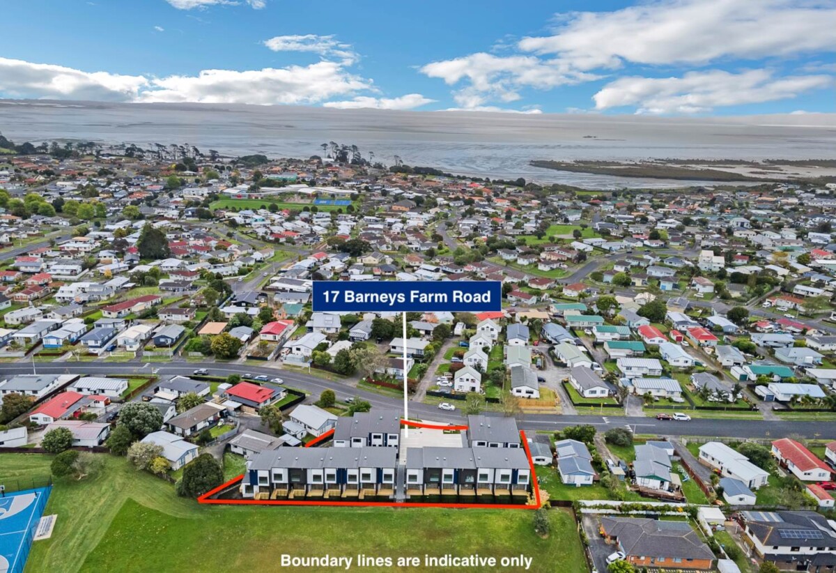 Brandnew 2 beds + study 1.5 baths home with car park, Just a short walk to PAK’nSAVE, The Warehouse, cafés, eateries, and the activity centre, with excellent transport links nearby, 22/17 Barneys Farm Road, Clendon Park, Auckland