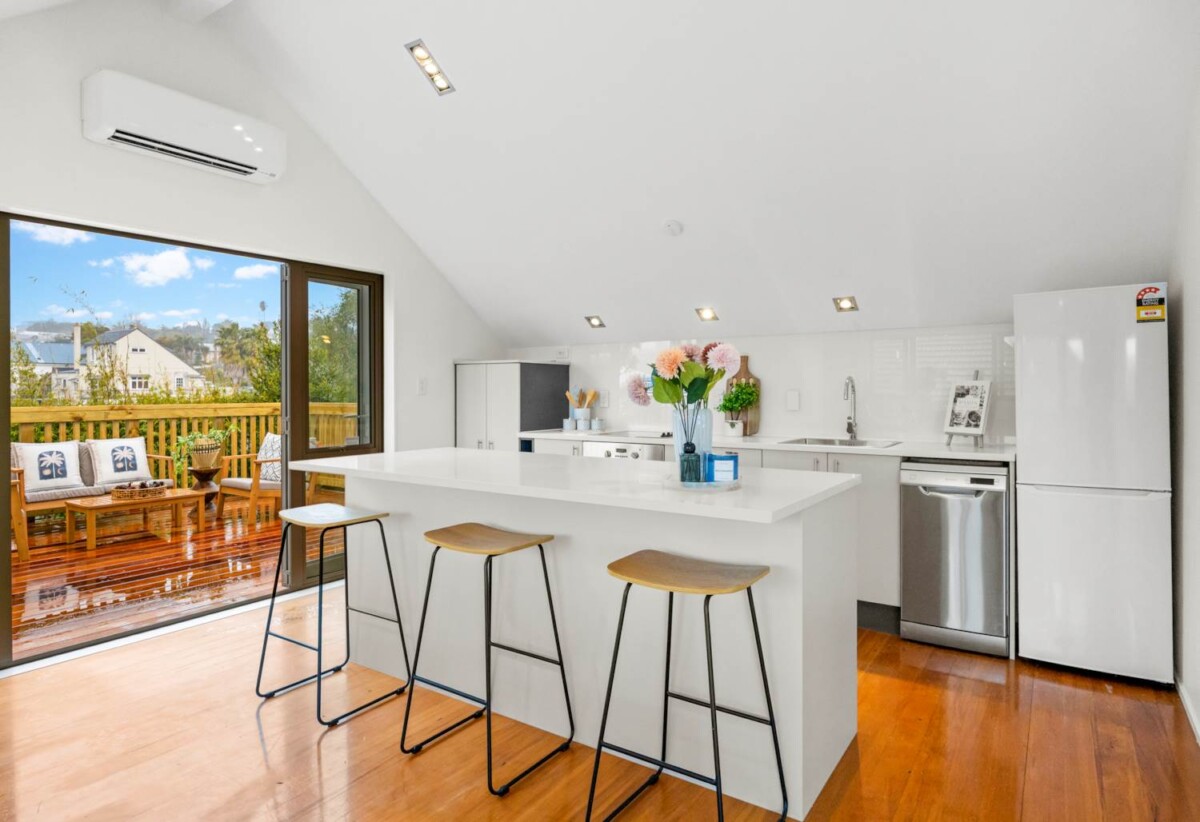 IGNORE CV – New Freehold Title has just been issued, 21A Cardigan Street, Morningside, Auckland