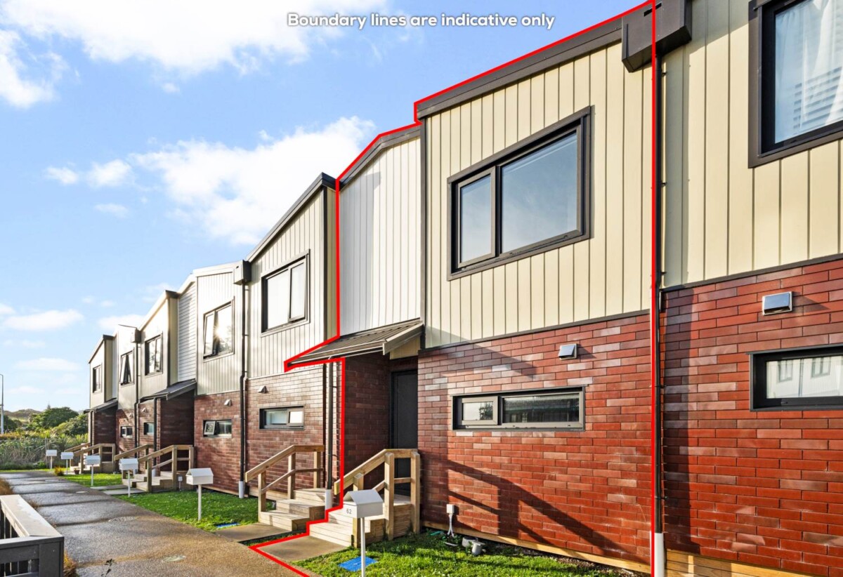 Fully Furnished 2 beds 1 bath 1 car park home, close to township, Reserve, motorway access, Airport, 62 Te Puketoka Lane, Mangere, Auckland