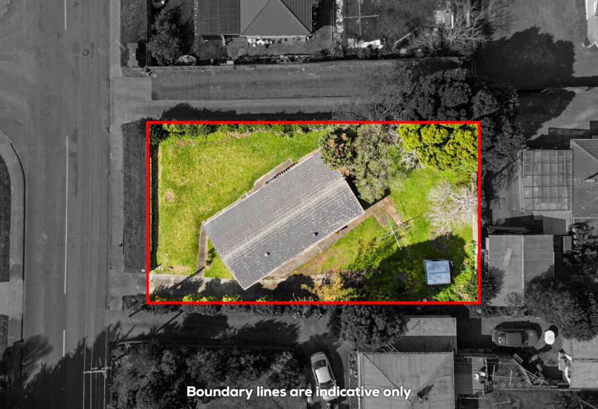 Affordable 3 beds house on 682m² section, Options to renovate, rebuild, or develop, 33 Boundary Road, Papakura, Auckland