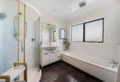 Aucyion $1 RESERVE, 4 bedrooms house on 716m2 land, 21 Rushgreen Avenue Pahurehure, Auckland