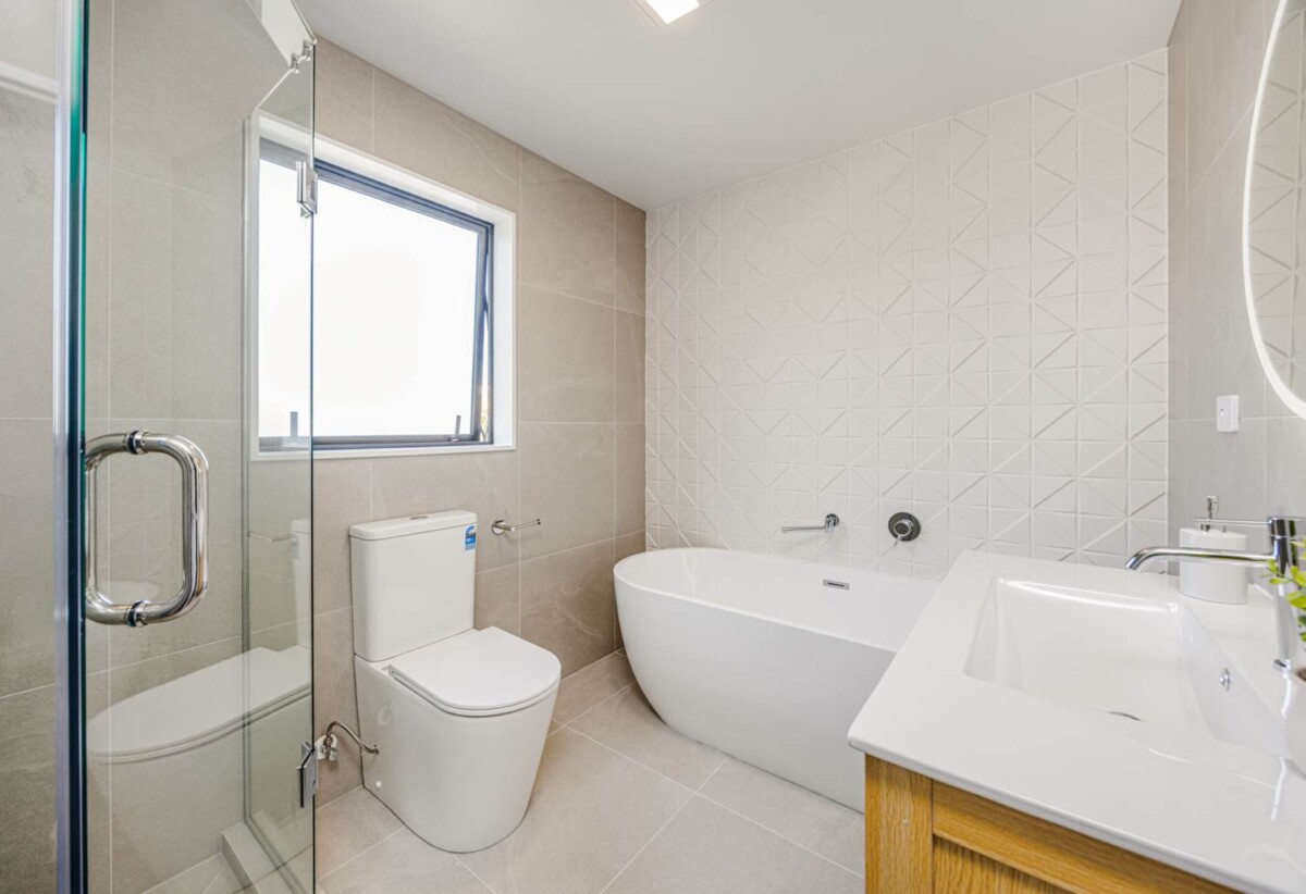 Zoned for Macleans Primary School, Howick Intermediate, Pakuranga College, 7B Marendellas Drive, Bucklands Beach, Auckland