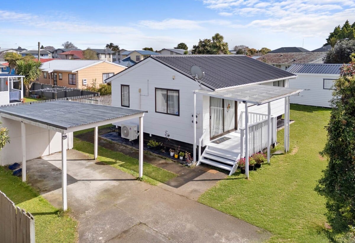 With clear instructions from the owner, must be sold – and fast, 19B Martin Road, Manurewa, Auckland