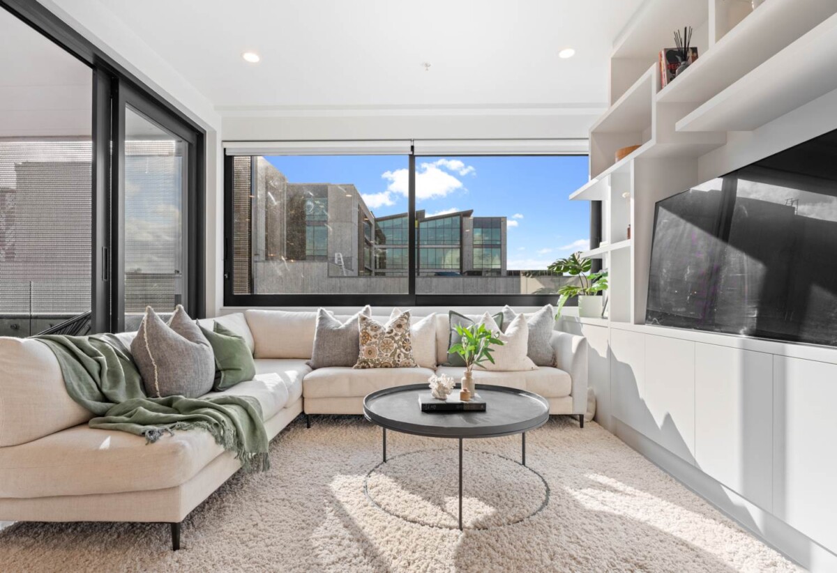 Motivated vendors, 2 beds 2 baths 2 car parks apartment, Everything you need is right on your doorstep, 302/12 Vinegar Lane, Grey Lynn, Auckland