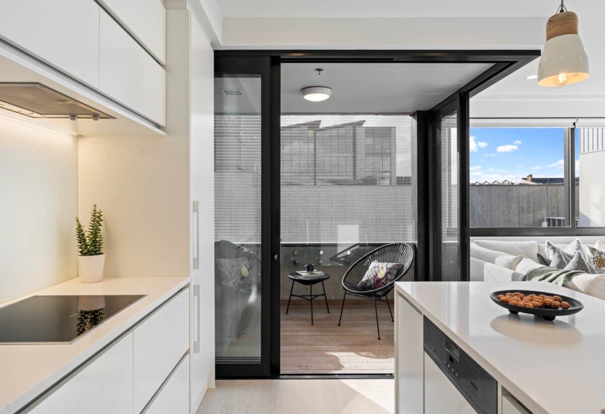 Motivated vendors, 2 beds 2 baths 2 car parks apartment, Everything you need is right on your doorstep, 302/12 Vinegar Lane, Grey Lynn, Auckland