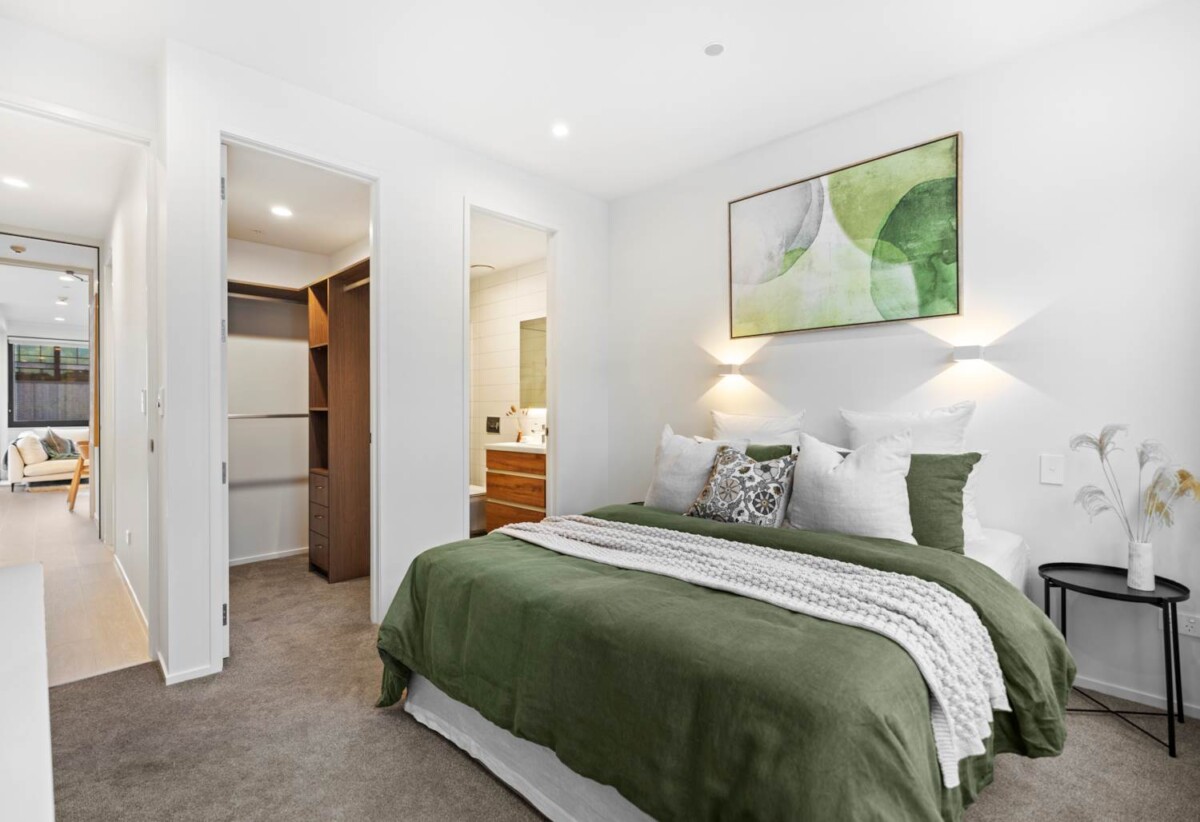 Motivated vendors, 2 beds 2 baths 2 car parks apartment, Everything you need is right on your doorstep, 302/12 Vinegar Lane, Grey Lynn, Auckland
