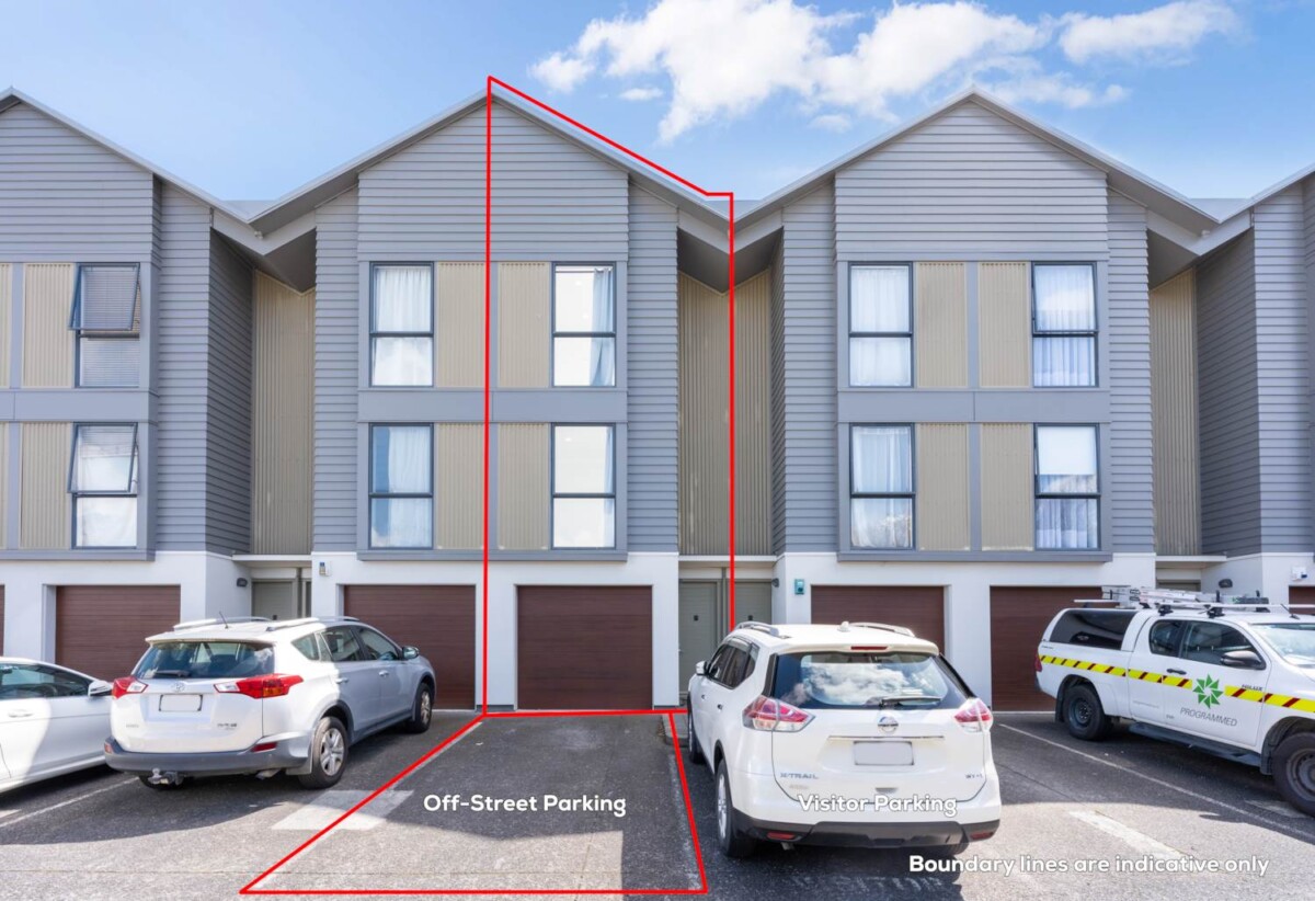 Affordable 3-bedroom home, ready to move in, minutes from Panmure Basin, Sylvia Park Shopping Centre, 61/51 Ireland Road, Mt Wellington, Auckland