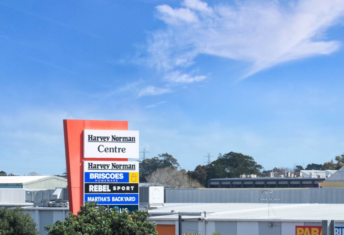 Affordable 3-bedroom home, ready to move in, minutes from Panmure Basin, Sylvia Park Shopping Centre, 61/51 Ireland Road, Mt Wellington, Auckland