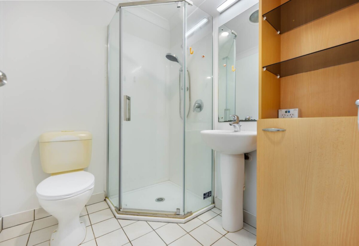 Affordable 3-bedroom home, ready to move in, minutes from Panmure Basin, Sylvia Park Shopping Centre, 61/51 Ireland Road, Mt Wellington, Auckland