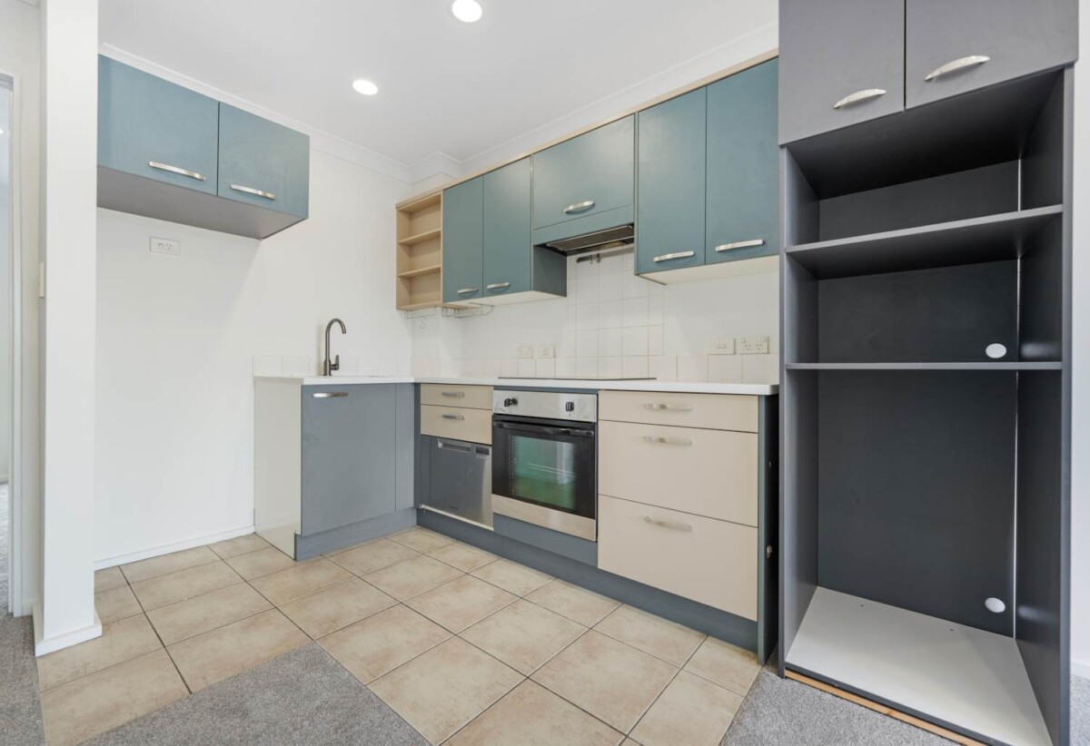 Affordable 3-bedroom home, ready to move in, minutes from Panmure Basin, Sylvia Park Shopping Centre, 61/51 Ireland Road, Mt Wellington, Auckland