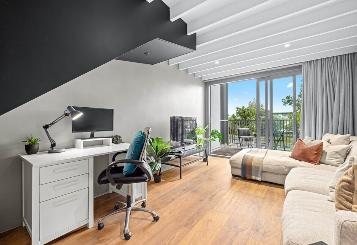 1 bed 1 bath 2 – level terrace apartment with 2 car parks, B04/47 Union Street, City Centre, Auckland