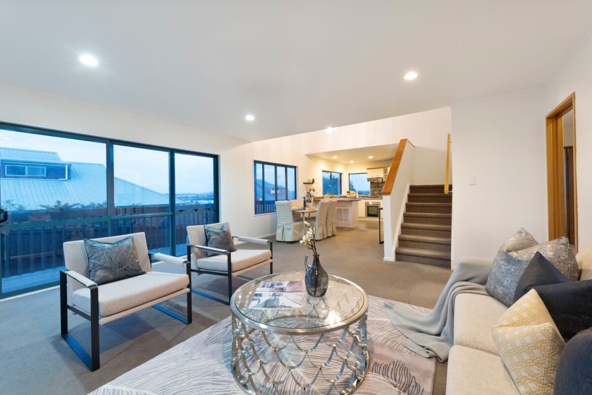 Panoramic Views, just a short drive to shops at Glendene, Henderson including WestCity Mall, 30 Farquhar Road, Glendene, Auckland