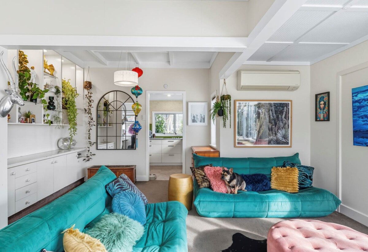 Vendor has bought, Must sell and settle FAST, 3 beds house, location, lifestyle and potential to develop, 66 St Michaels Avenue, Pt Chevalier, Auckland