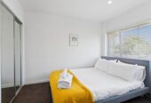 Move-in ready with a lock-up-and-leave lifestyle, easy and convenient, 2/32B Ballarat Street, Ellerslie, Auckland