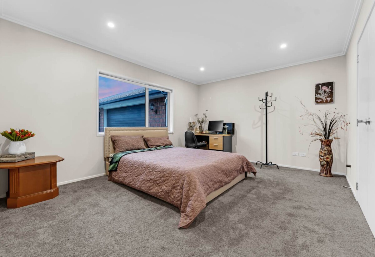 Vendor Heading Overseas – This Property Must Be Sold, 5 beds house on 8.2080ha land, 72 Lowry Road, Bombay, Auckland