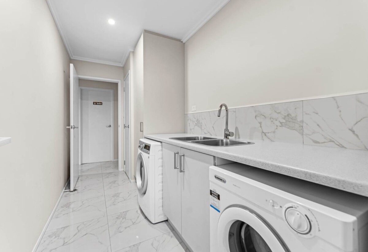 Vendor Heading Overseas – This Property Must Be Sold, 5 beds house on 8.2080ha land, 72 Lowry Road, Bombay, Auckland