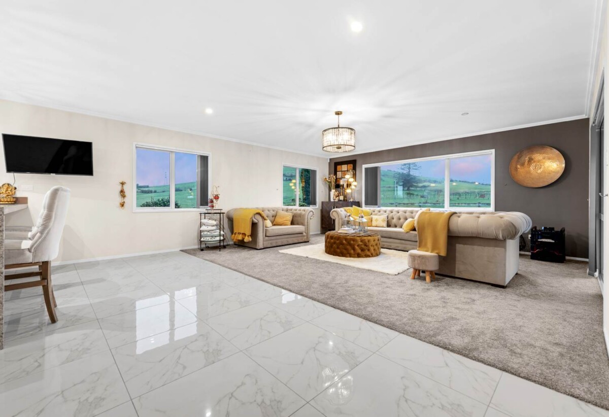 Vendor Heading Overseas – This Property Must Be Sold, 5 beds house on 8.2080ha land, 72 Lowry Road, Bombay, Auckland
