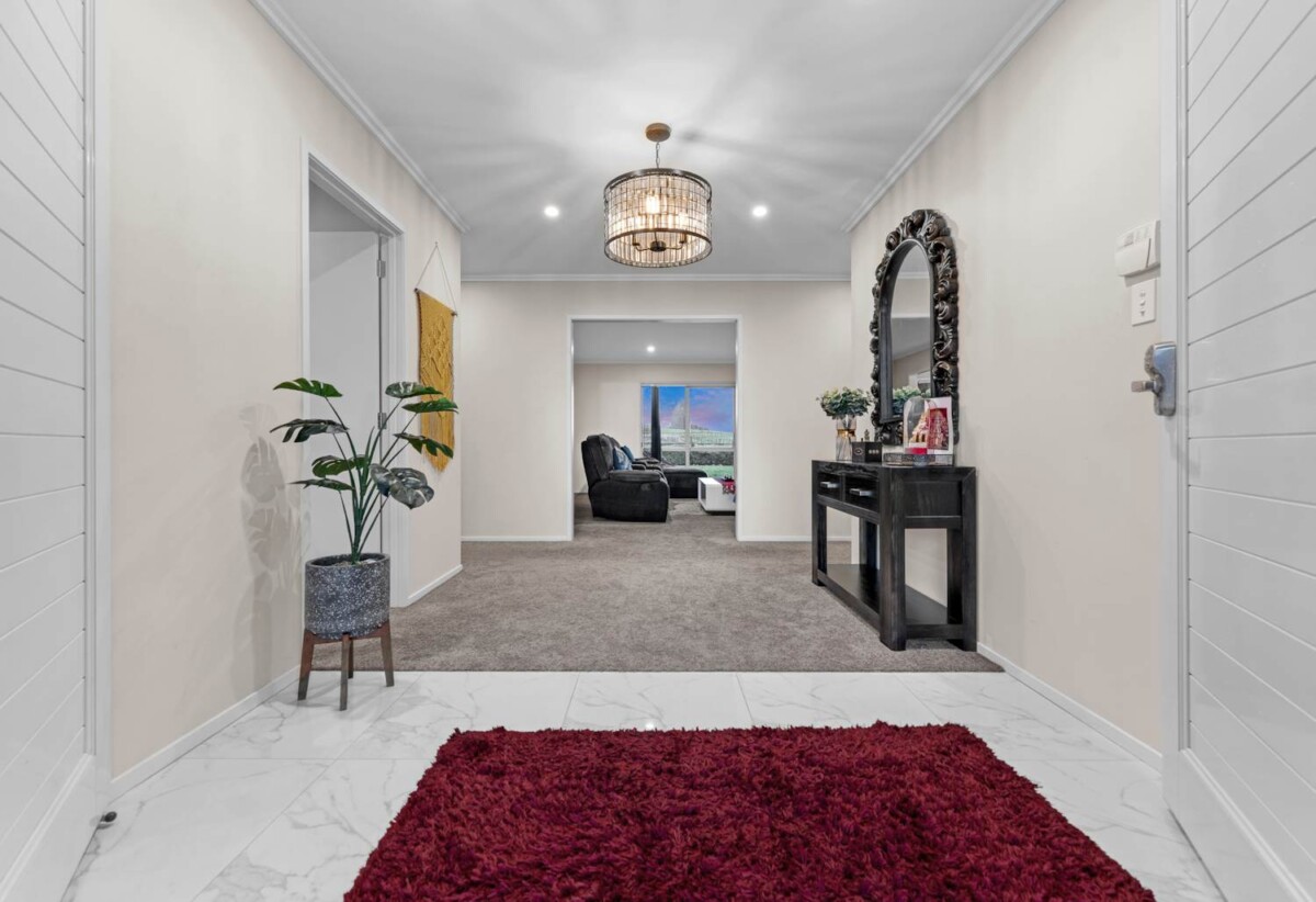 Vendor Heading Overseas – This Property Must Be Sold, 5 beds house on 8.2080ha land, 72 Lowry Road, Bombay, Auckland