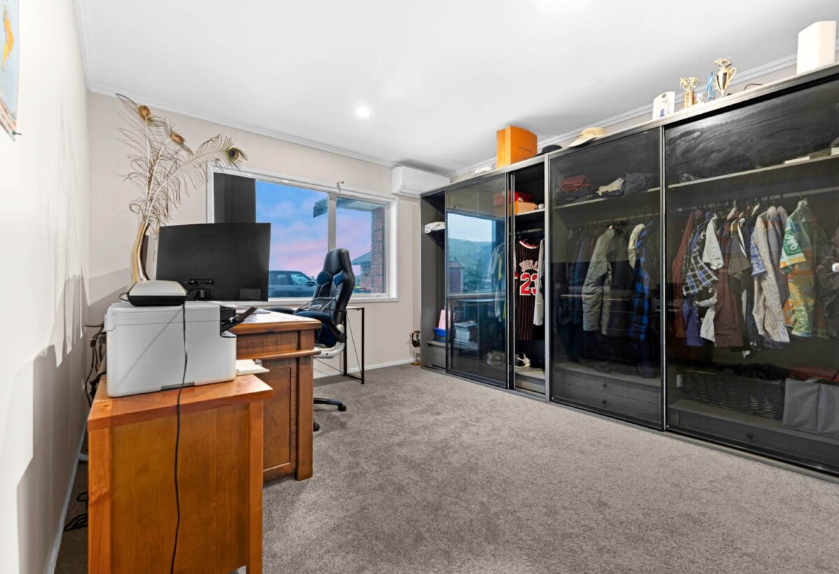 Vendor Heading Overseas – This Property Must Be Sold, 5 beds house on 8.2080ha land, 72 Lowry Road, Bombay, Auckland