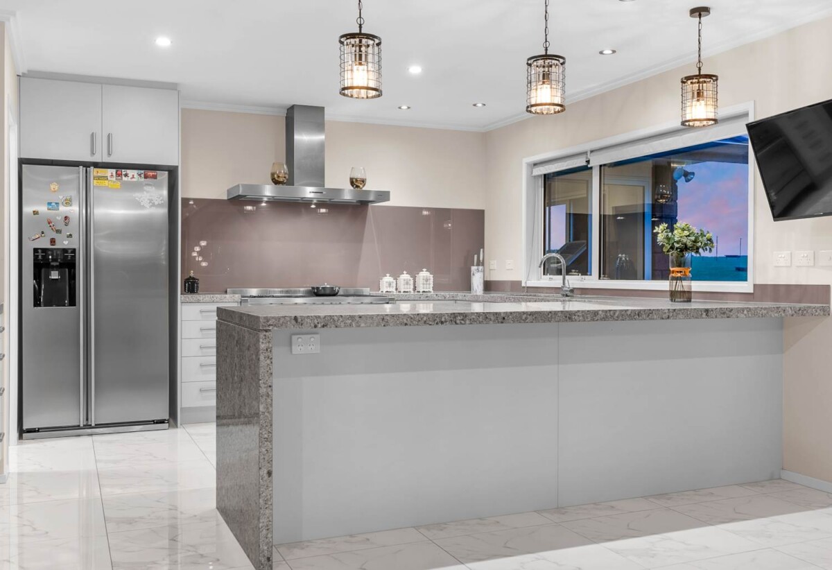 Vendor Heading Overseas – This Property Must Be Sold, 5 beds house on 8.2080ha land, 72 Lowry Road, Bombay, Auckland