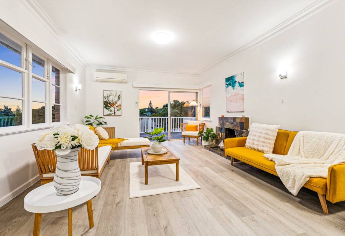Renovated, The vendors are now in Australia and keen to release their New Zealand investment, 355 Blockhouse Bay Road, Blockhouse Bay, Auckland