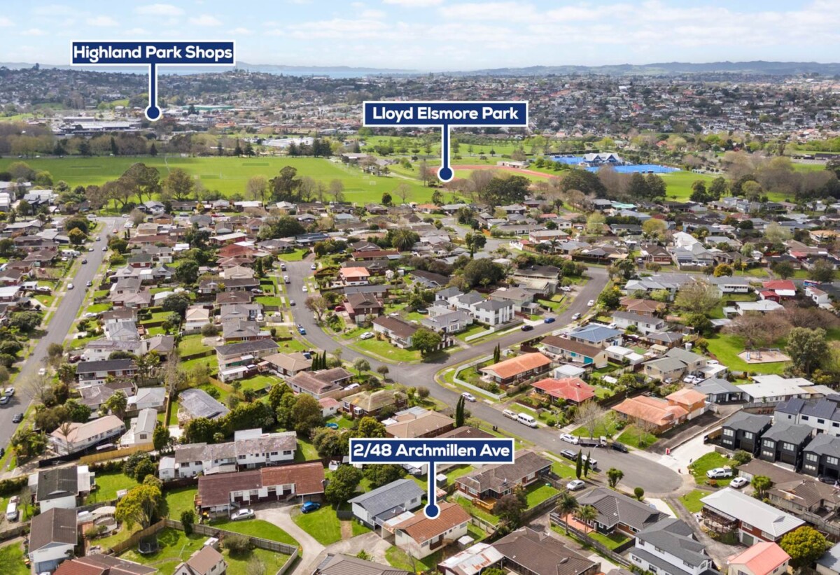 RENOVATED. PRIVATE. LARGE BACKYARD, 2/48 Archmillen Avenue, Pakuranga Heights, Auckland