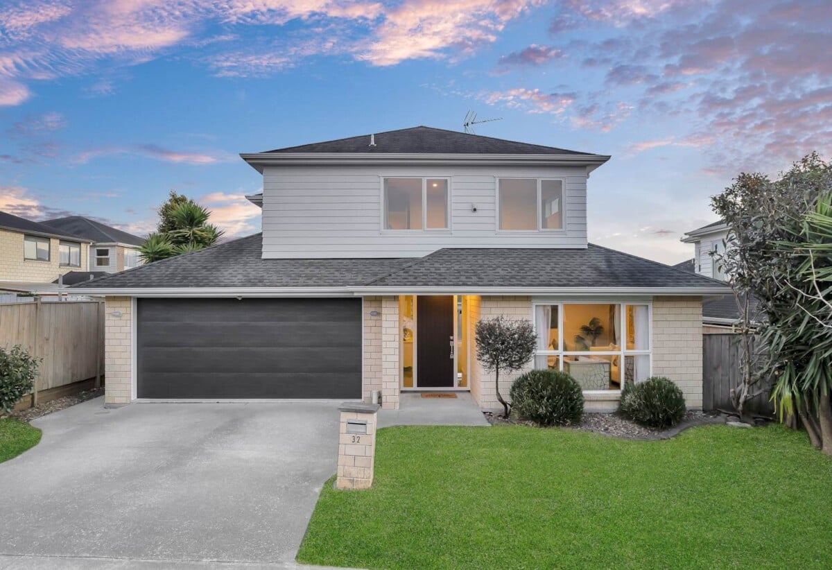 Zoned for excellent local schools, and Ormiston Shopping Centre nearby, 32 Castlederg Drive, Flat Bush, Auckland