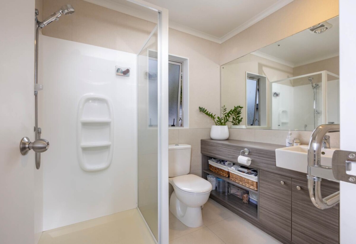 Just minutes to Botany Junction, Botany South, and Botany Town Centre, 9 Brookview Drive, Flat Bush, Auckland