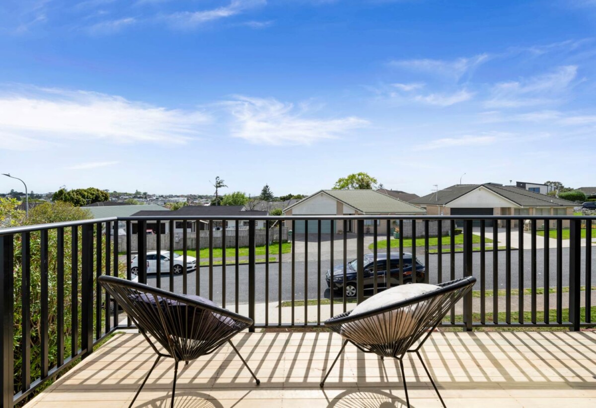 Howick Apartment Living – Modern, Stylish & Convenient, 5/8 Baird Street, Howick, Auckland