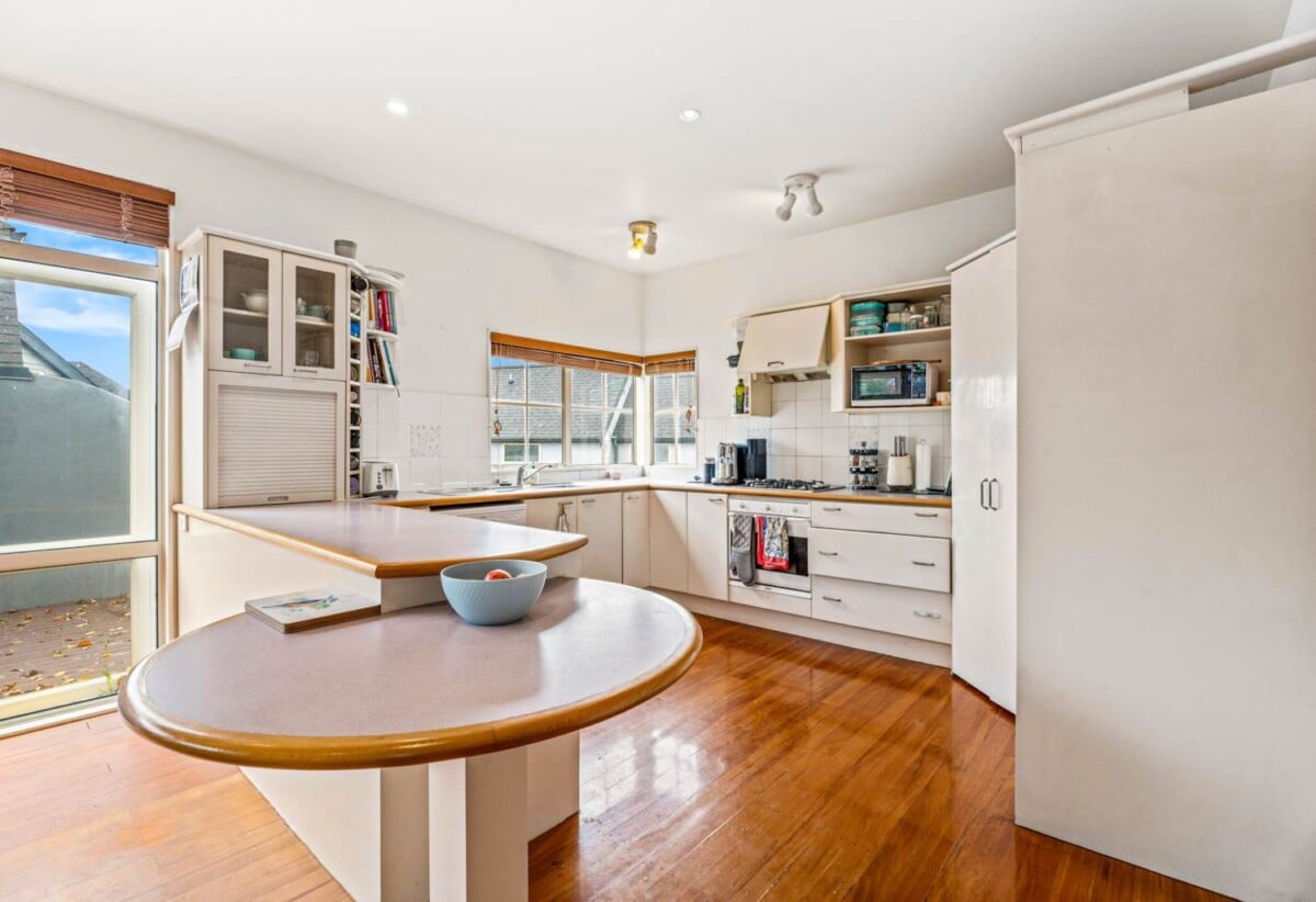 Double grammar school zone, The vendor is downsizing and highly motivated, 1/274 Great South Road, Greenlane, Auckland