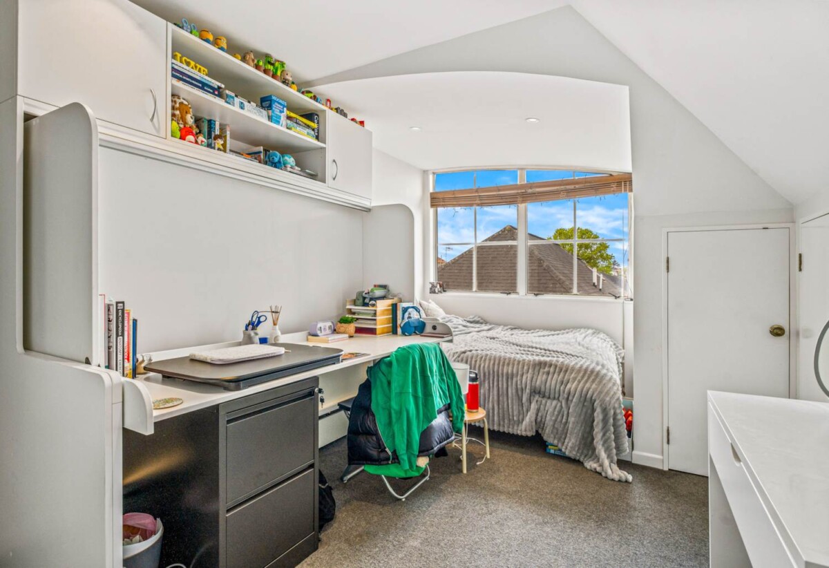 Double grammar school zone, The vendor is downsizing and highly motivated, 1/274 Great South Road, Greenlane, Auckland