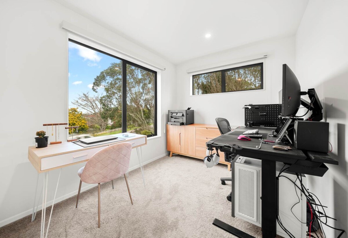 Walk to Rangitoto College, Intermediate & Primary, 113D Sunrise Avenue, Murrays Bay, Auckland