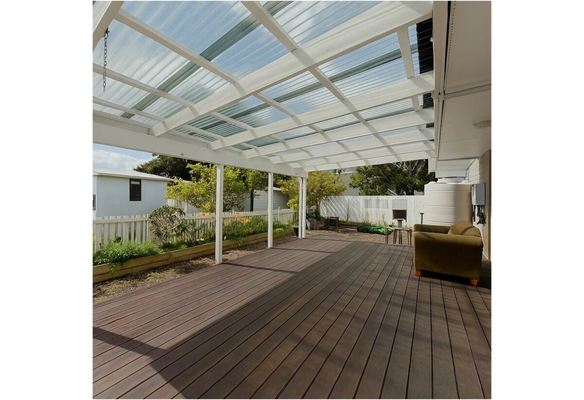 For rent, Cats Allowed, 5 bedrooms 4 bathrooms house, 26A Chesley Place, Half Moon Bay, Auckland, available 18th October
