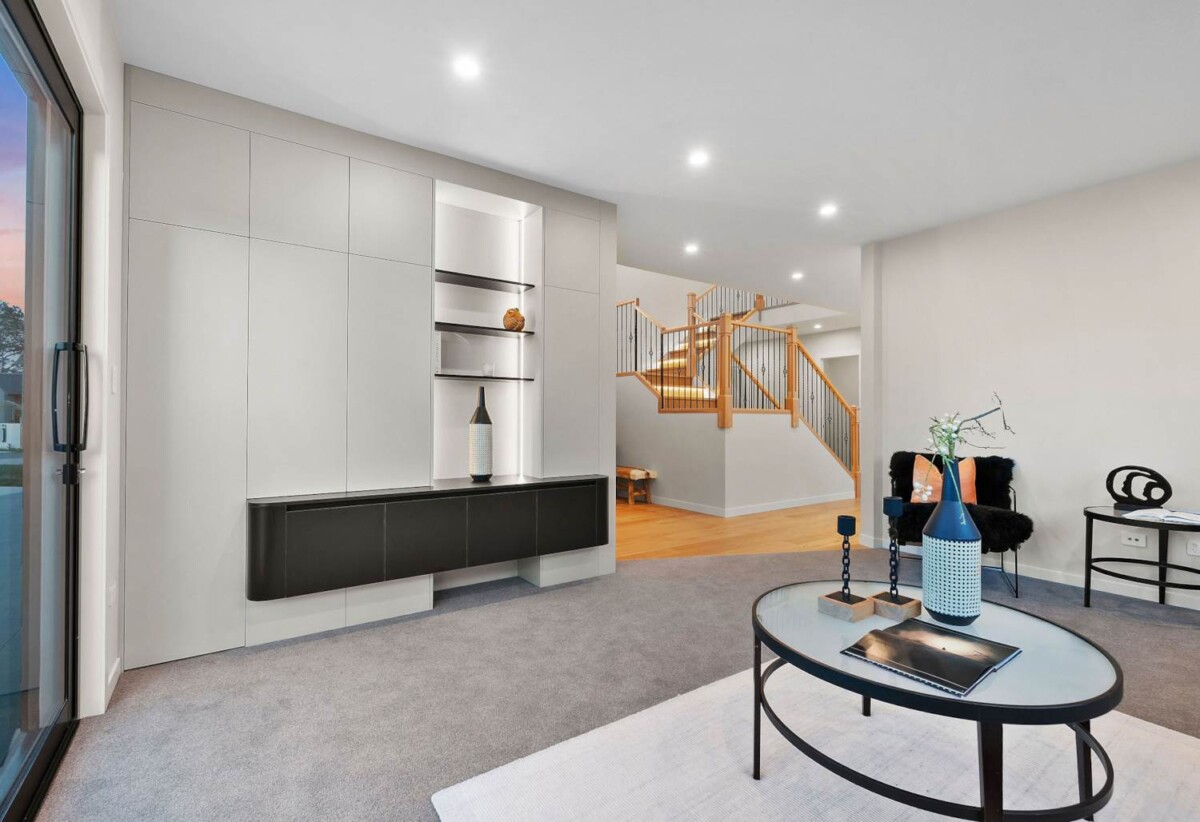 6 bedrooms on 3637m2 land, Westfield Albany’s shopping, dining, and entertainment are moments away, 110 Kewa Road, Albany, Auckland