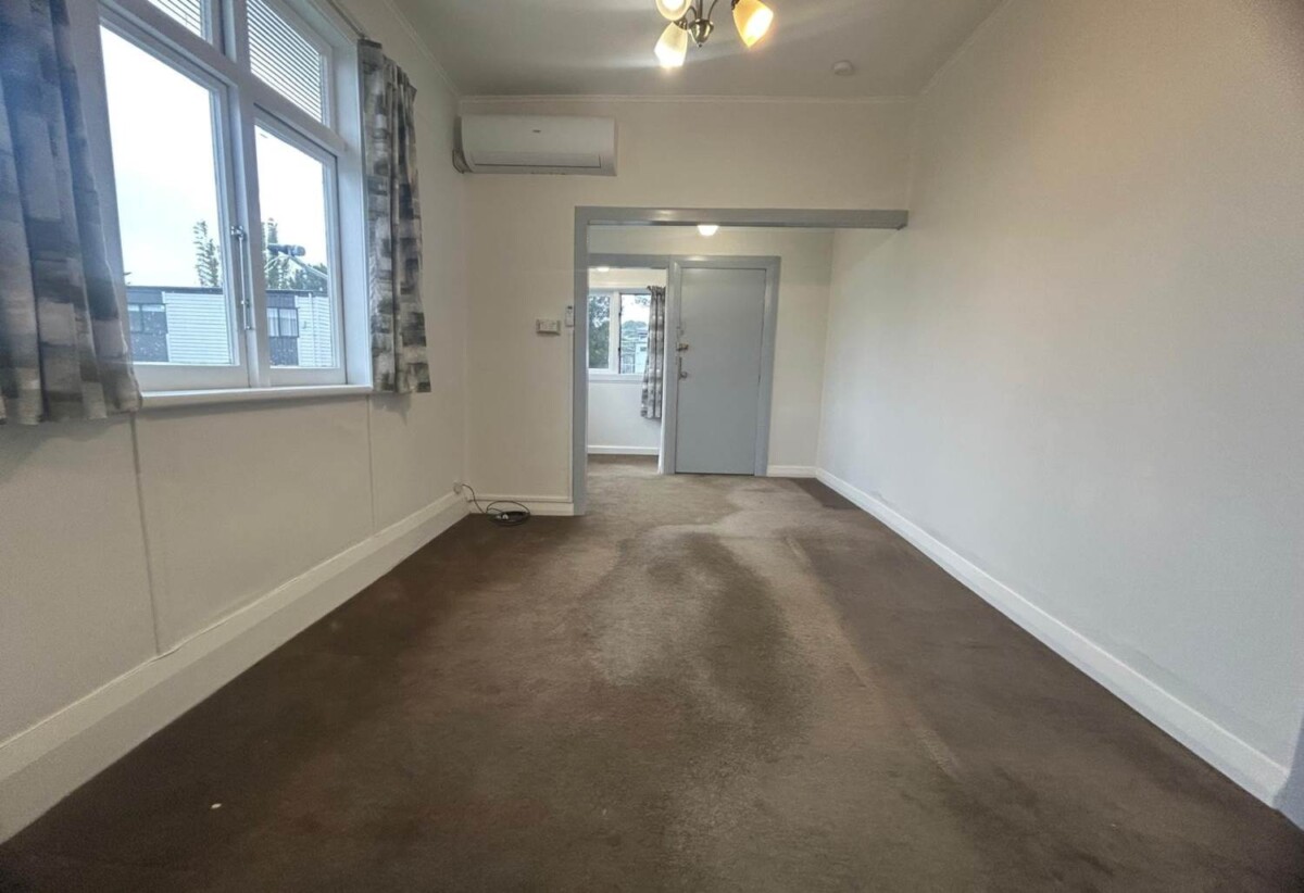 For rent, Water Included!, 1 bed 1 bath unit, available now, 2/45 Mangere Road, Otahuhu, Auckland