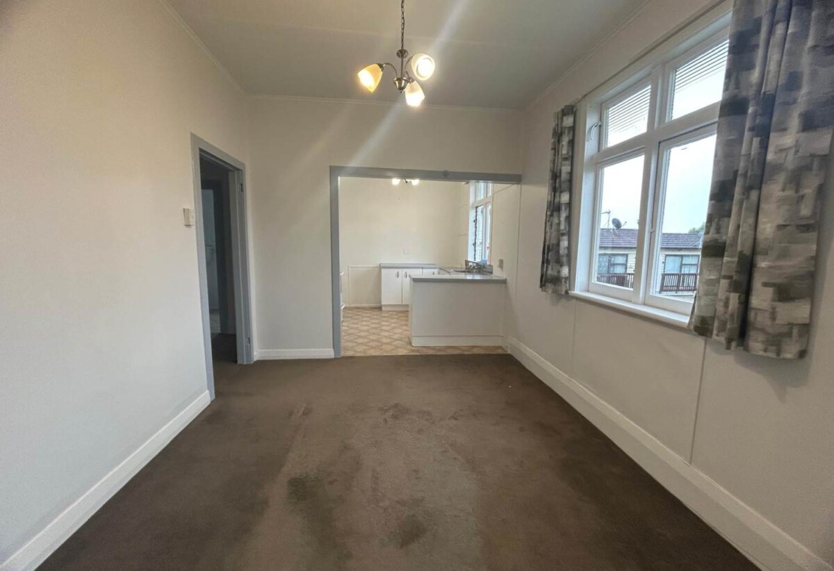 For rent, Water Included!, 1 bed 1 bath unit, available now, 2/45 Mangere Road, Otahuhu, Auckland
