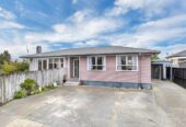 3 beds house on 1060m2 section, minutes from Manukau shopping centre, 28 Cornwall Road, Papatoetoe, Auckland