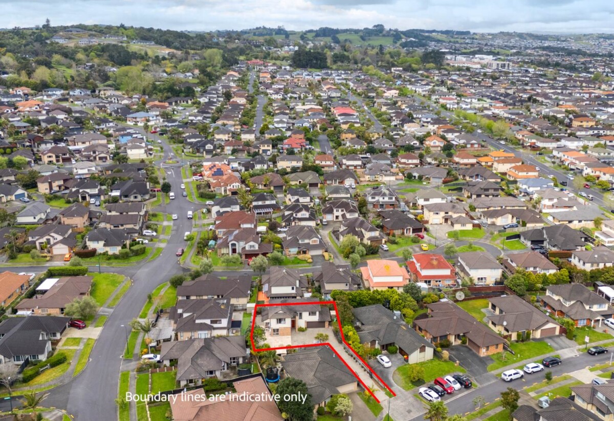 Ormiston Town Centre and Botany Centre just minutes away, 6 Stornaway Drive, Flat Bush, Auckland