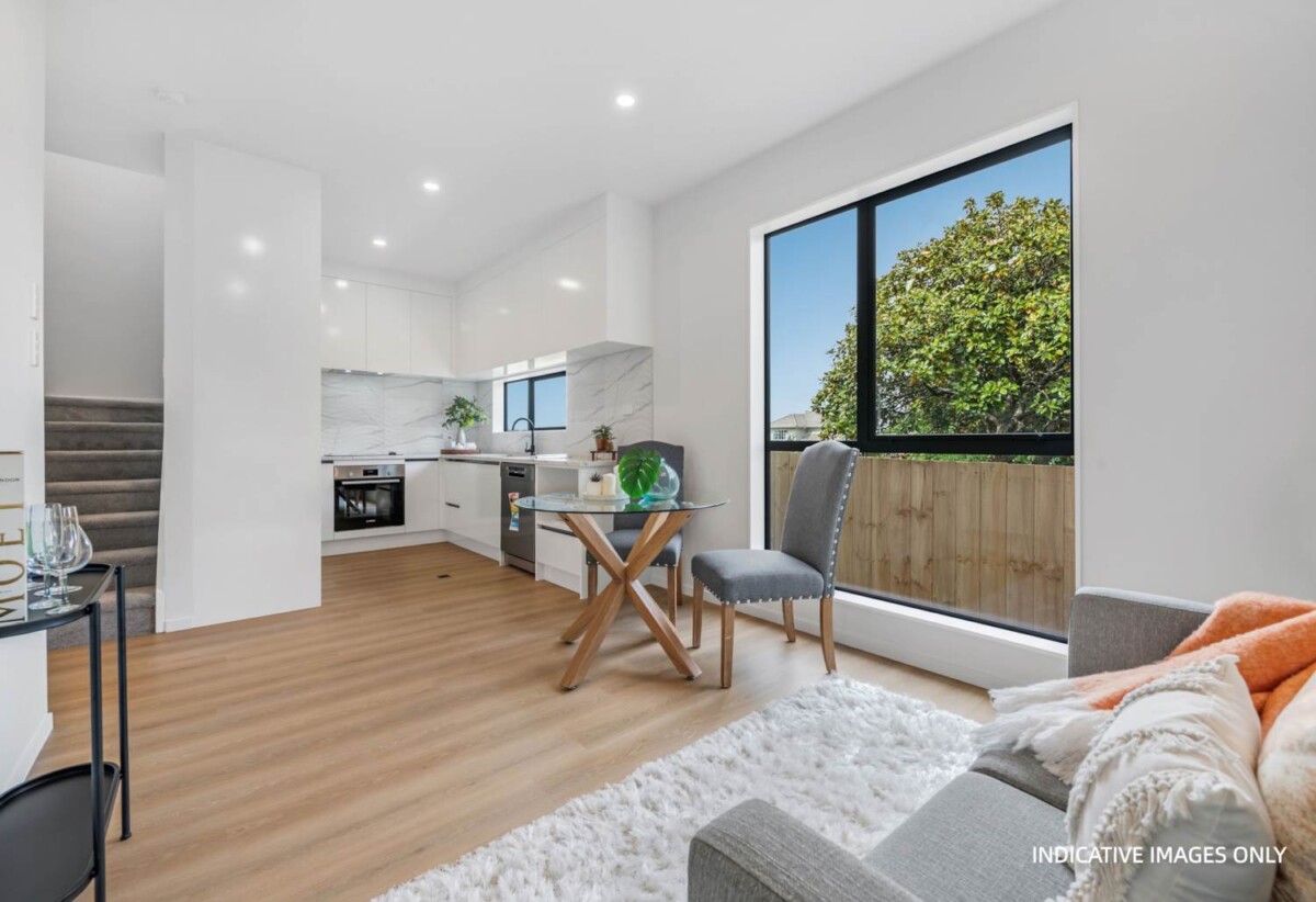 Walk to Meadowlands Shopping Plaza, CCC and Title Issued, Motivated Vendor, Bring Your Offer, 36C Whitford Road, Somerville, Auckland